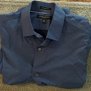 NWOT Banana Republic Men's Blue Shirt Small P2P 20” L 25”